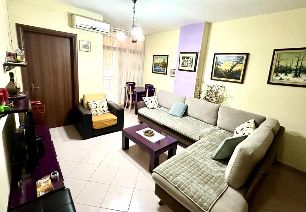 Apartment Apartament Tirana